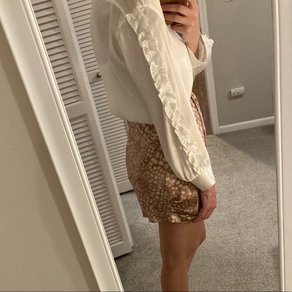 Zara ruffle sleeve white button down top - Picture 2 of 2